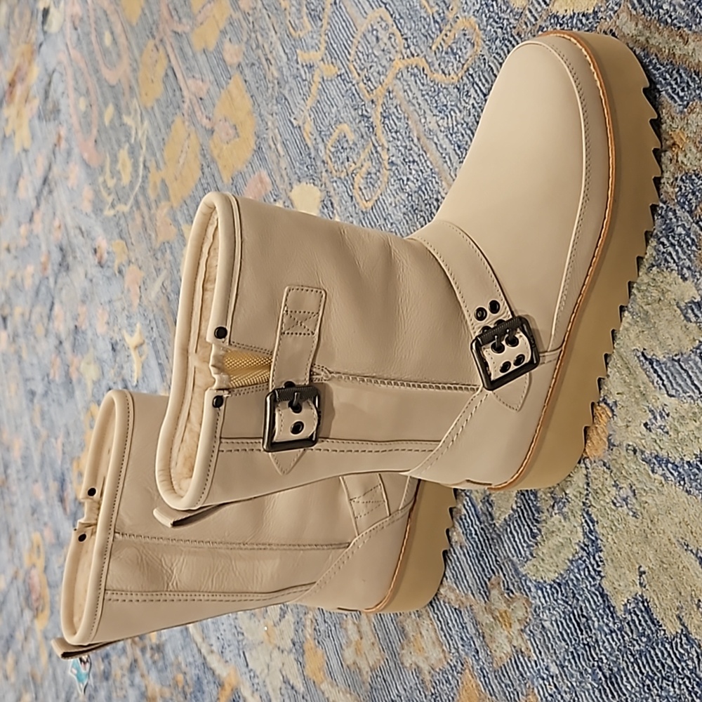 Ugg light brown size 10 Classic Rebel Biker Short